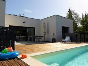Гостиница Villa piscine Sud France  Верзей